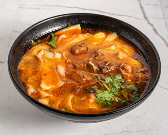 红烧牛肉刀削面 - Braised Beef Sliced Noodles